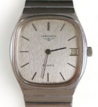 A Longines Quartz stainless steel gentleman's bracelet wristwatch with date, 30mm case numbered