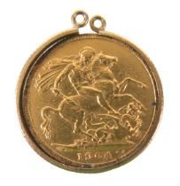 An Edward VII gold sovereign, 1904, Australia, Sydney Mint, in a 9ct pendant mount, total 8.6g.