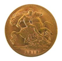 A George V gold half sovereign, 1913.