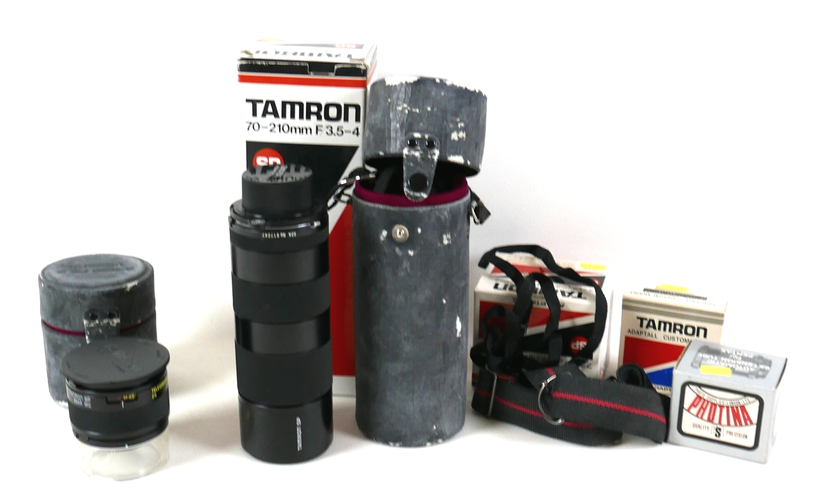 A small group of camera equipment, comprising Tamron CF Tele Macro lens, 70-210mm, F 3.5-4 - Image 5 of 14