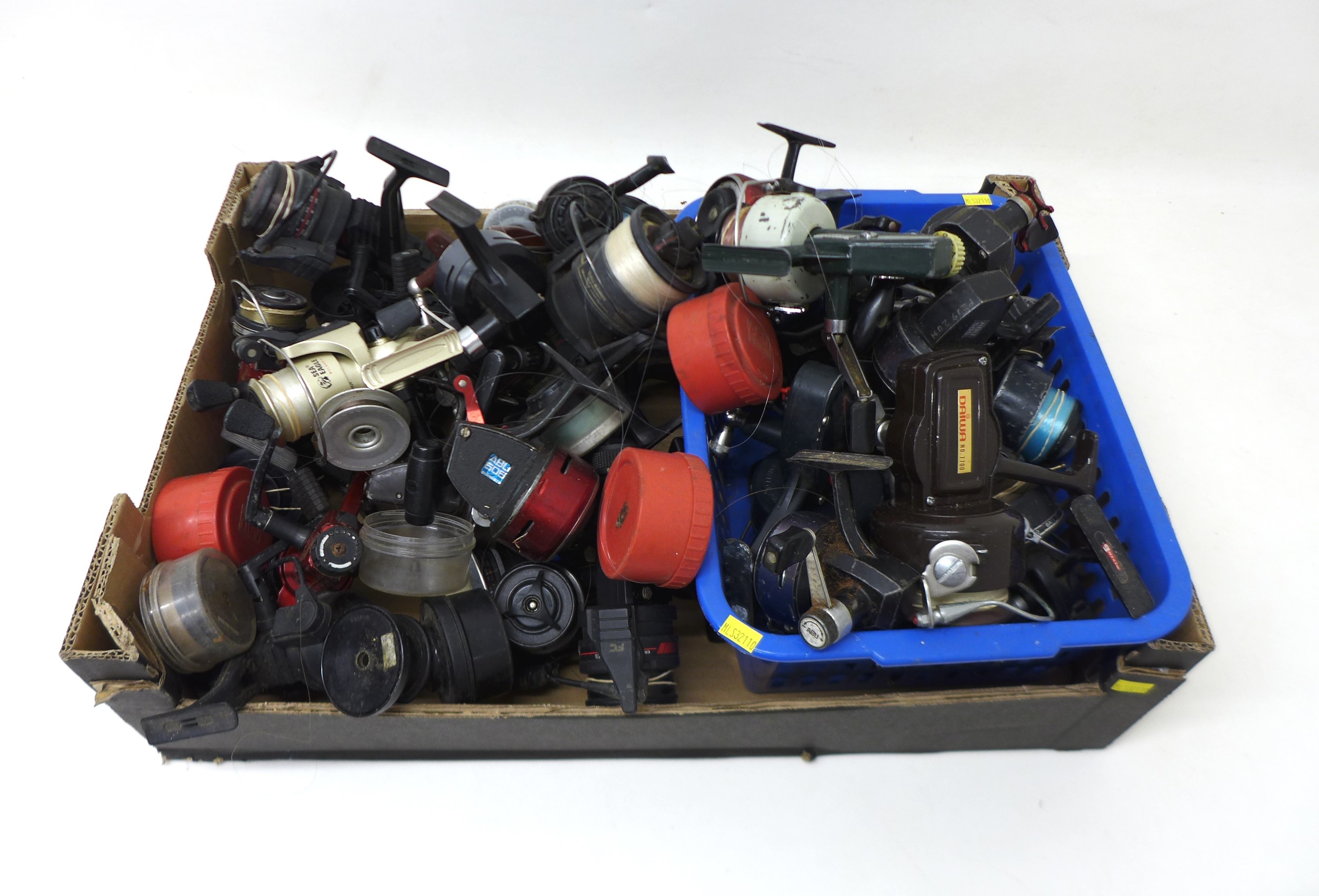 A collection of thirty three spool fishing reels including Shimano Triton Baitrunner, Cardinal - Image 6 of 6