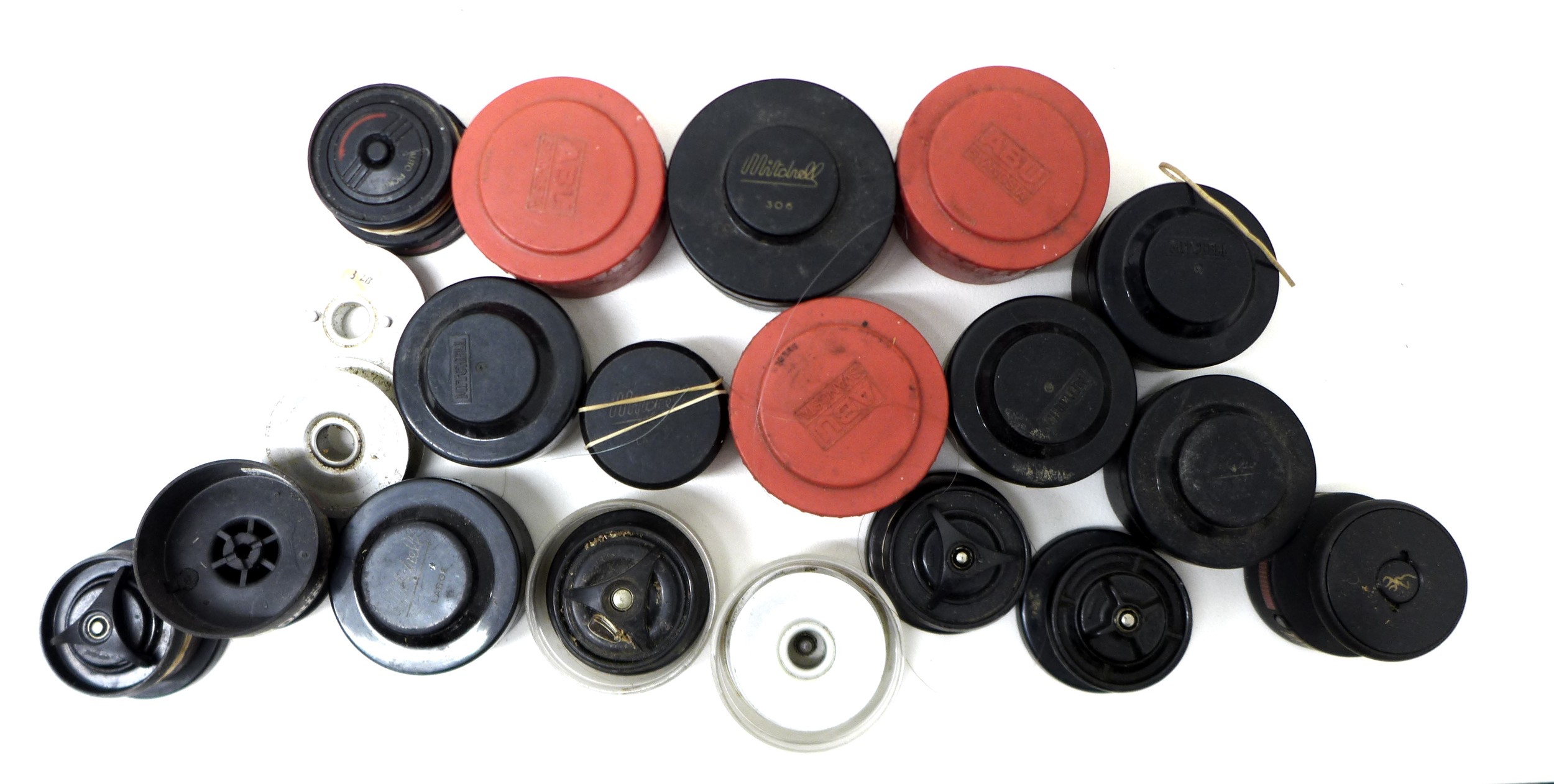 A collection of thirty three spool fishing reels including Shimano Triton Baitrunner, Cardinal - Image 3 of 6