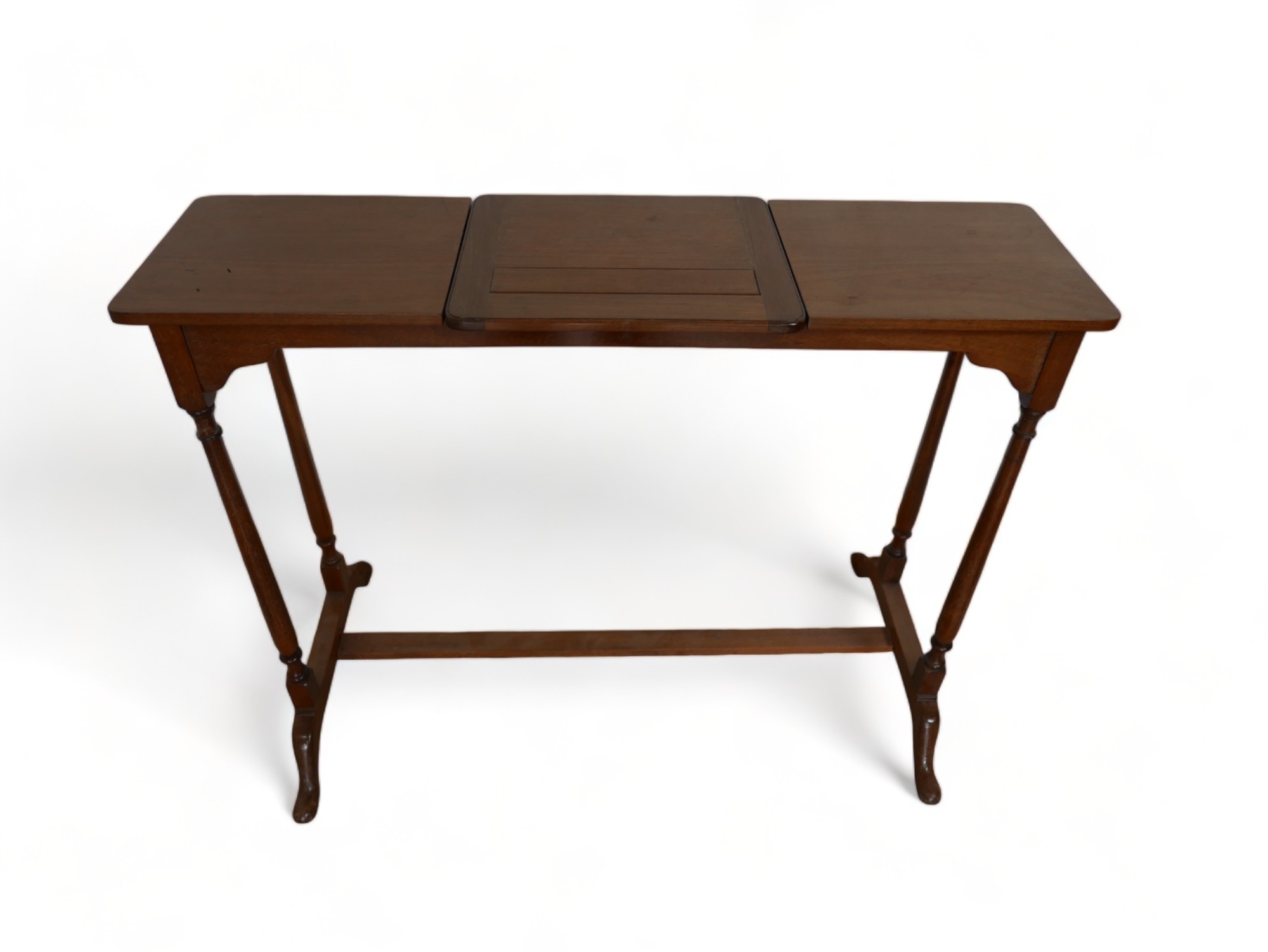 An early 1900s mahogany library reading table with a folding bookrest 93.5 by 46.5 by 68.5cm tall. - Image 4 of 11
