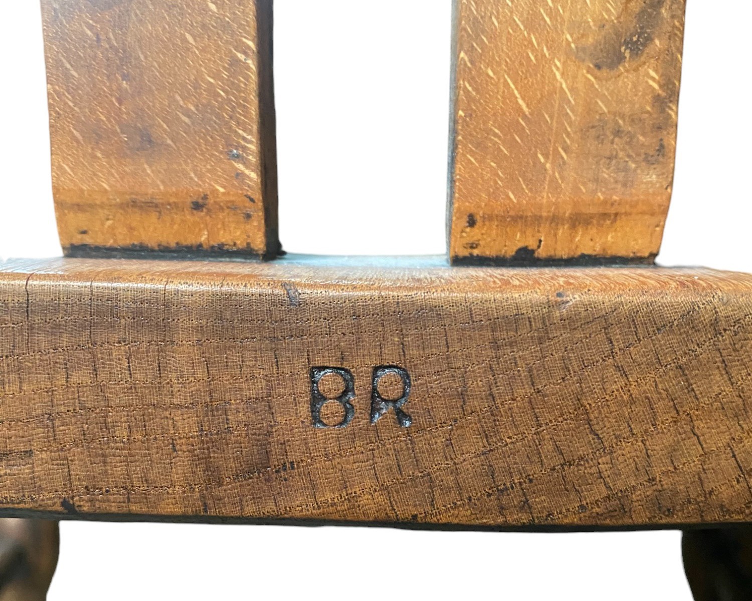 A Victorian ash and elm slat back grandfather chair, with maker's mark initials 'BR' stamped to - Image 6 of 7