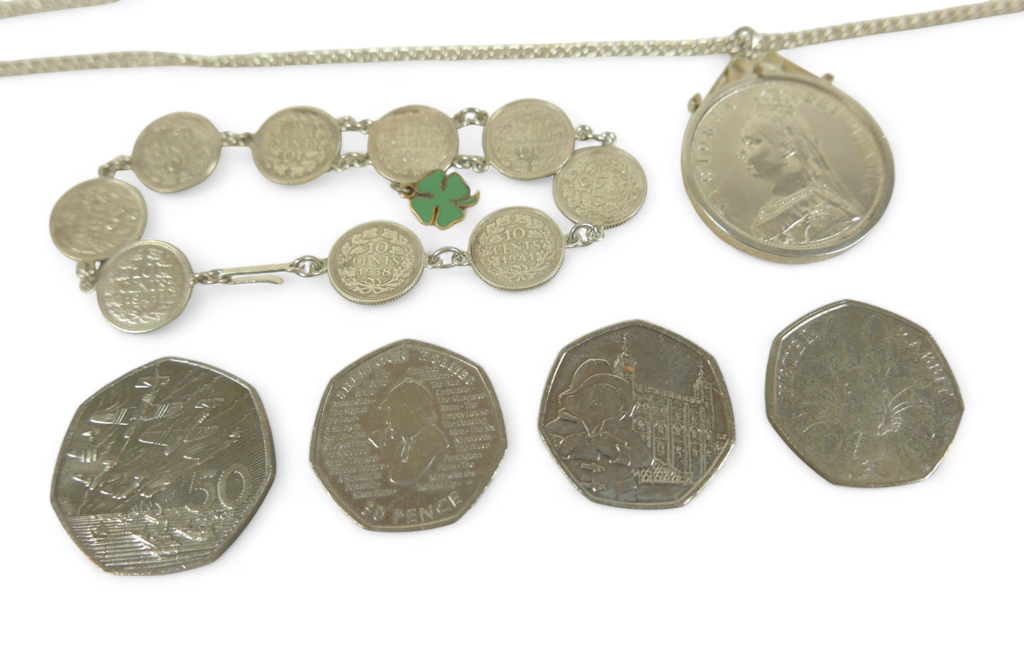 A small collection of British and foreign coins, including a United States one dollar coin, in - Image 6 of 6