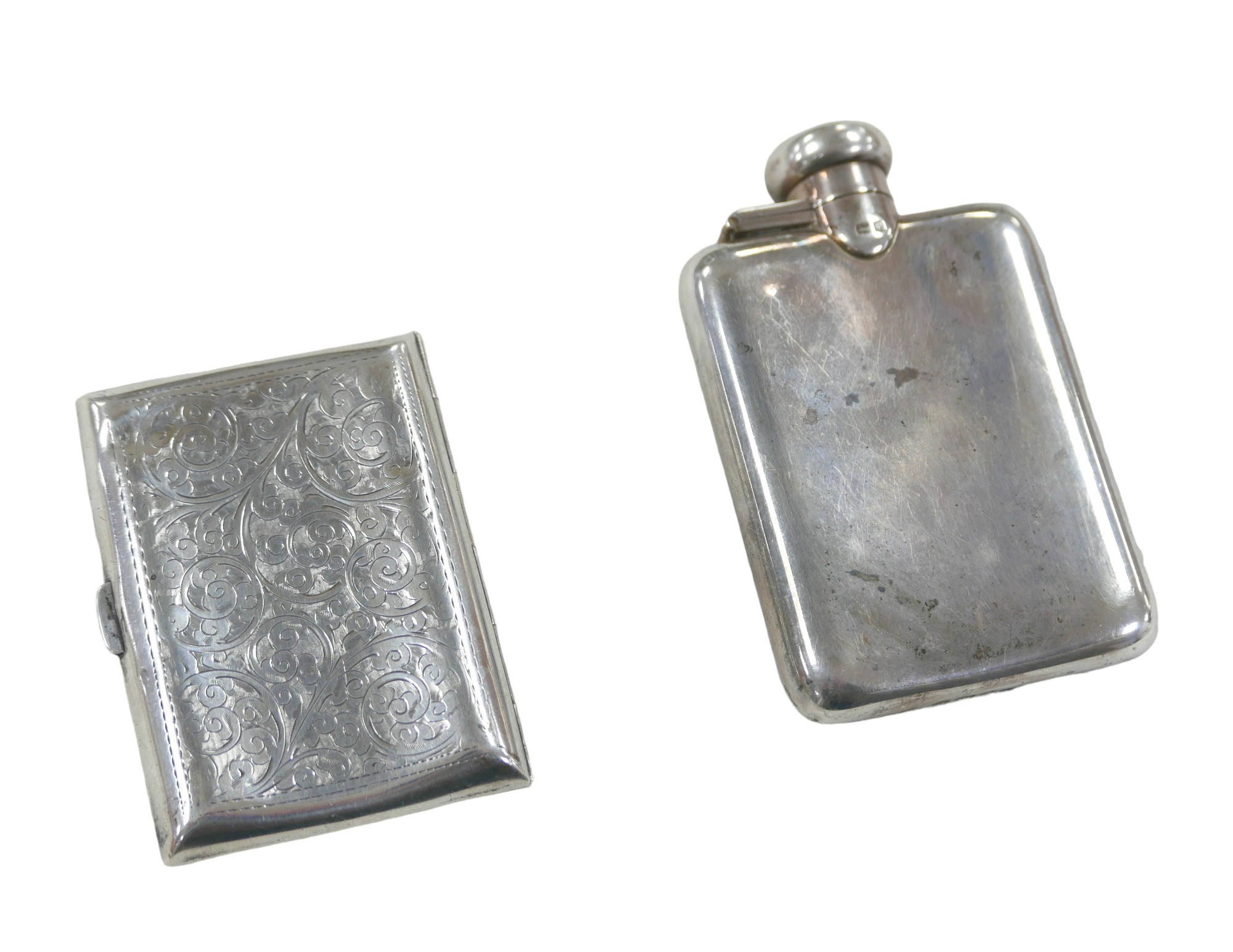 Two pieces of George V silver, comprising a hip flask, engraved with initials 'G.S', A & J Zimmerman - Bild 2 aus 4