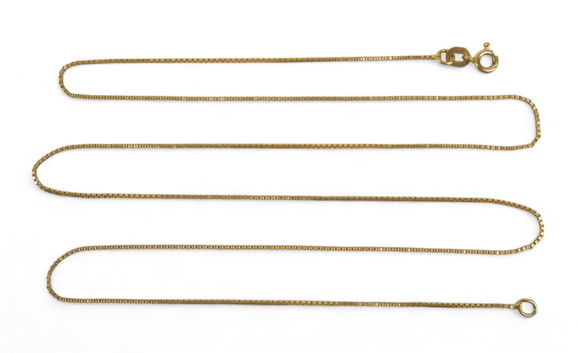 An 18ct yellow gold necklace, 3.6g, 60cm long by 0.8mm.