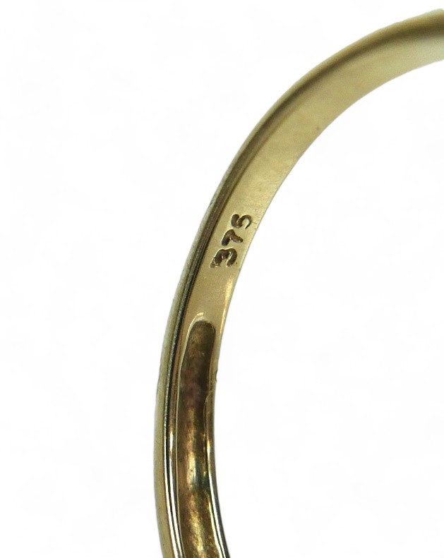 A group of of three 9ct gold dress rings, comprising a pear shaped blue stone ring, 18.57mm at - Image 4 of 12