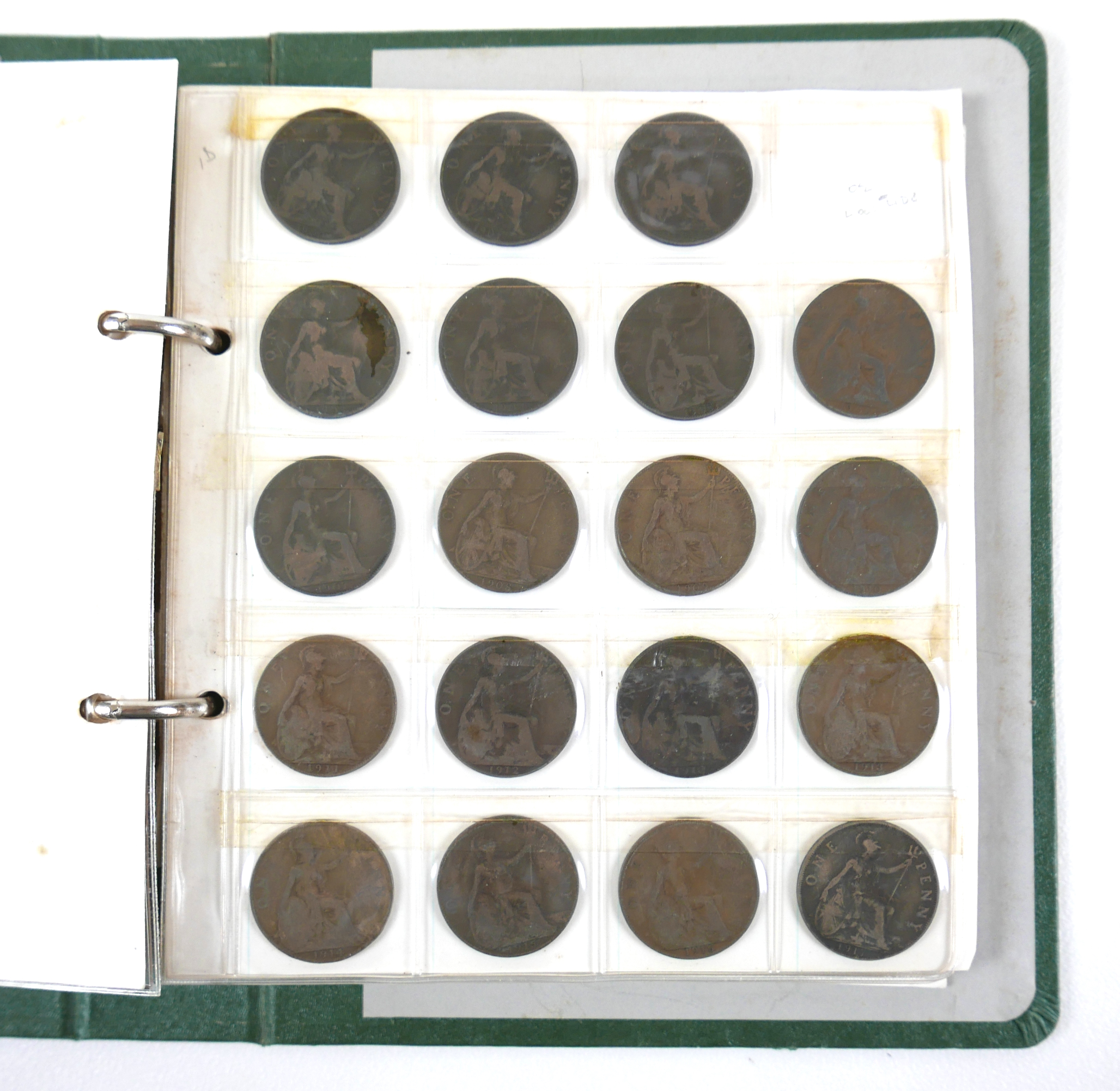 A collection of mainly English coins including some silver coins, in two albums and loose. - Image 5 of 11