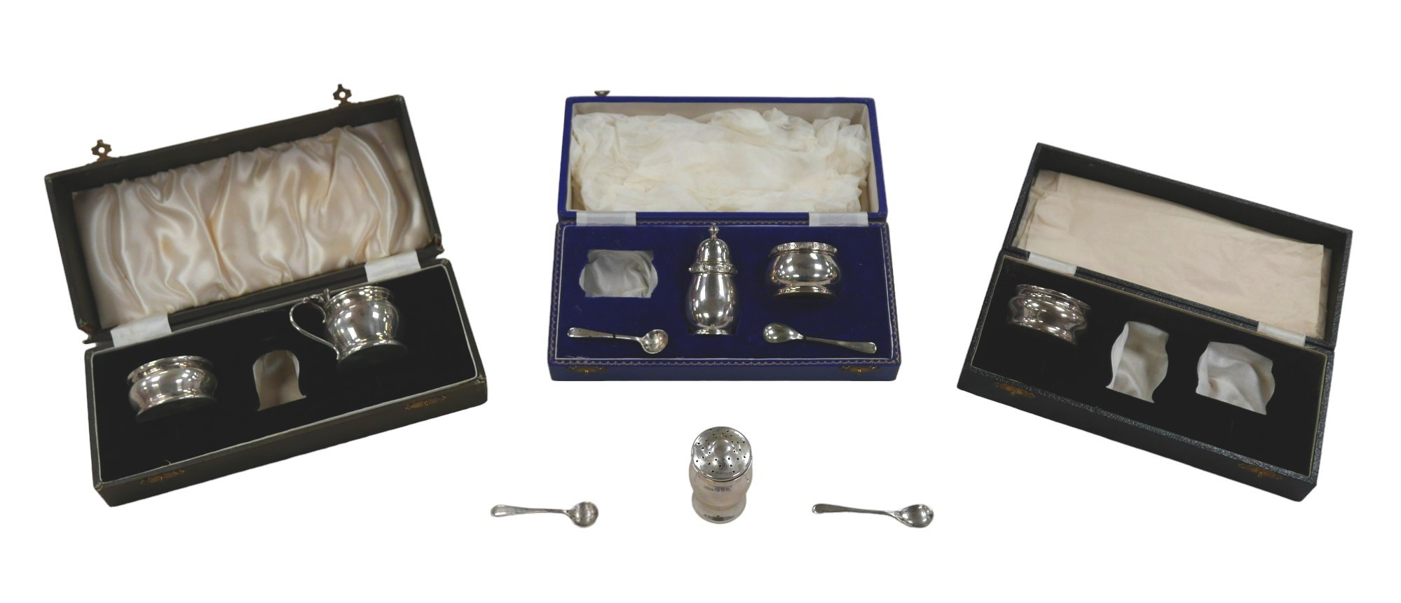 Six silver cruets with four various silver salt spoons, three cruet cases, 5.9toz overall. (1 bag)