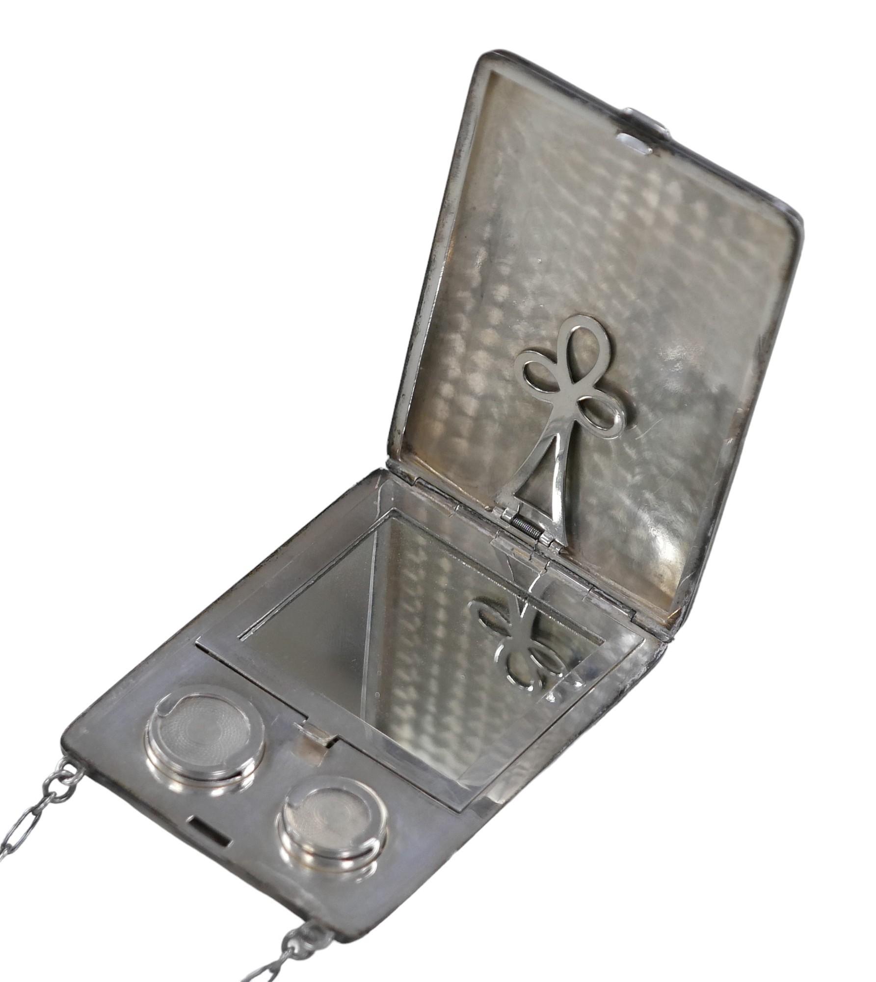 A silver compact and purse on chain, with fold out mirror, two coin holders, money clip, engraved - Bild 3 aus 5