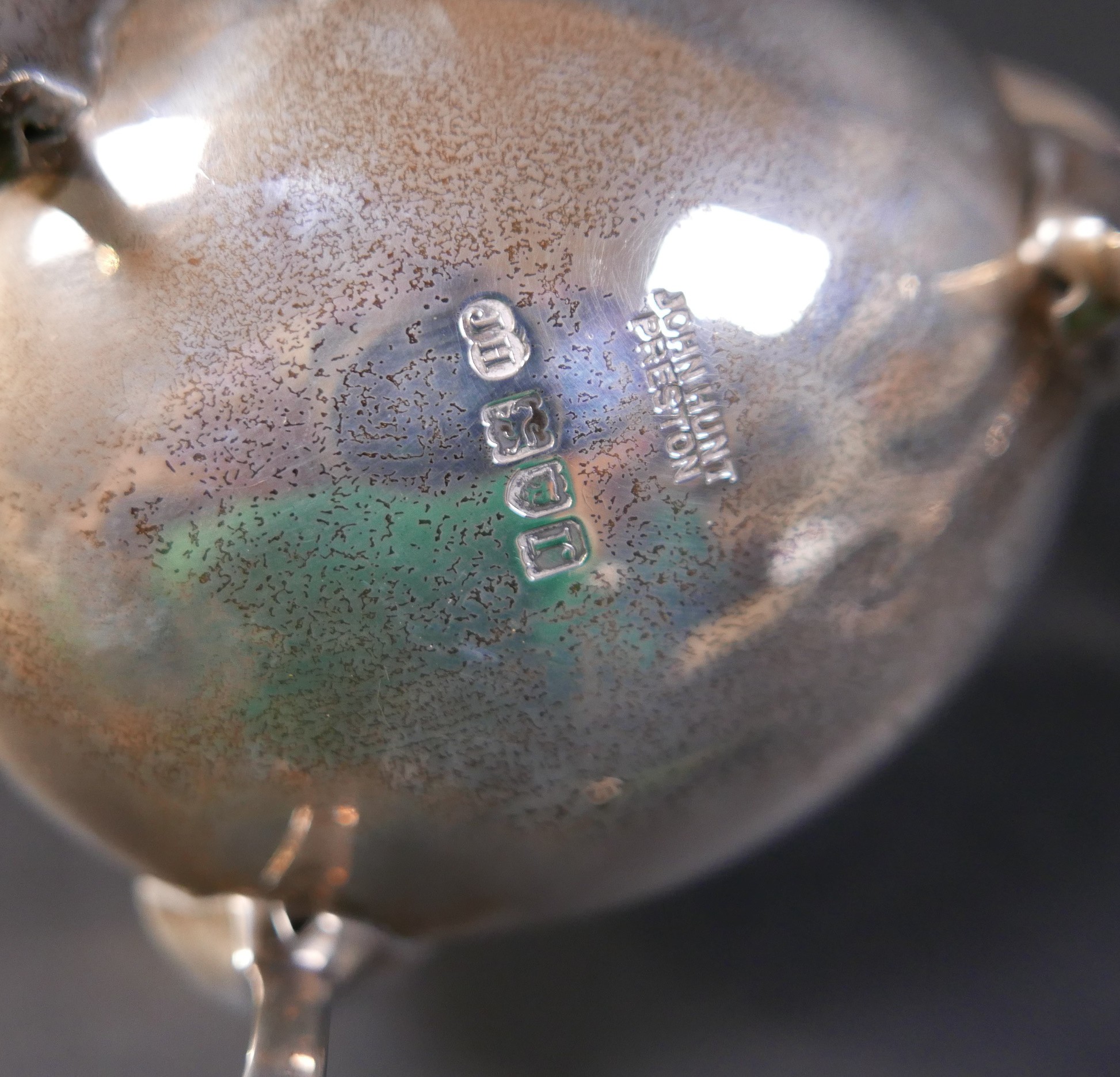 A group of silver and silver plate, including a silver two handled cup, 10cm high, a silver oval - Image 6 of 8