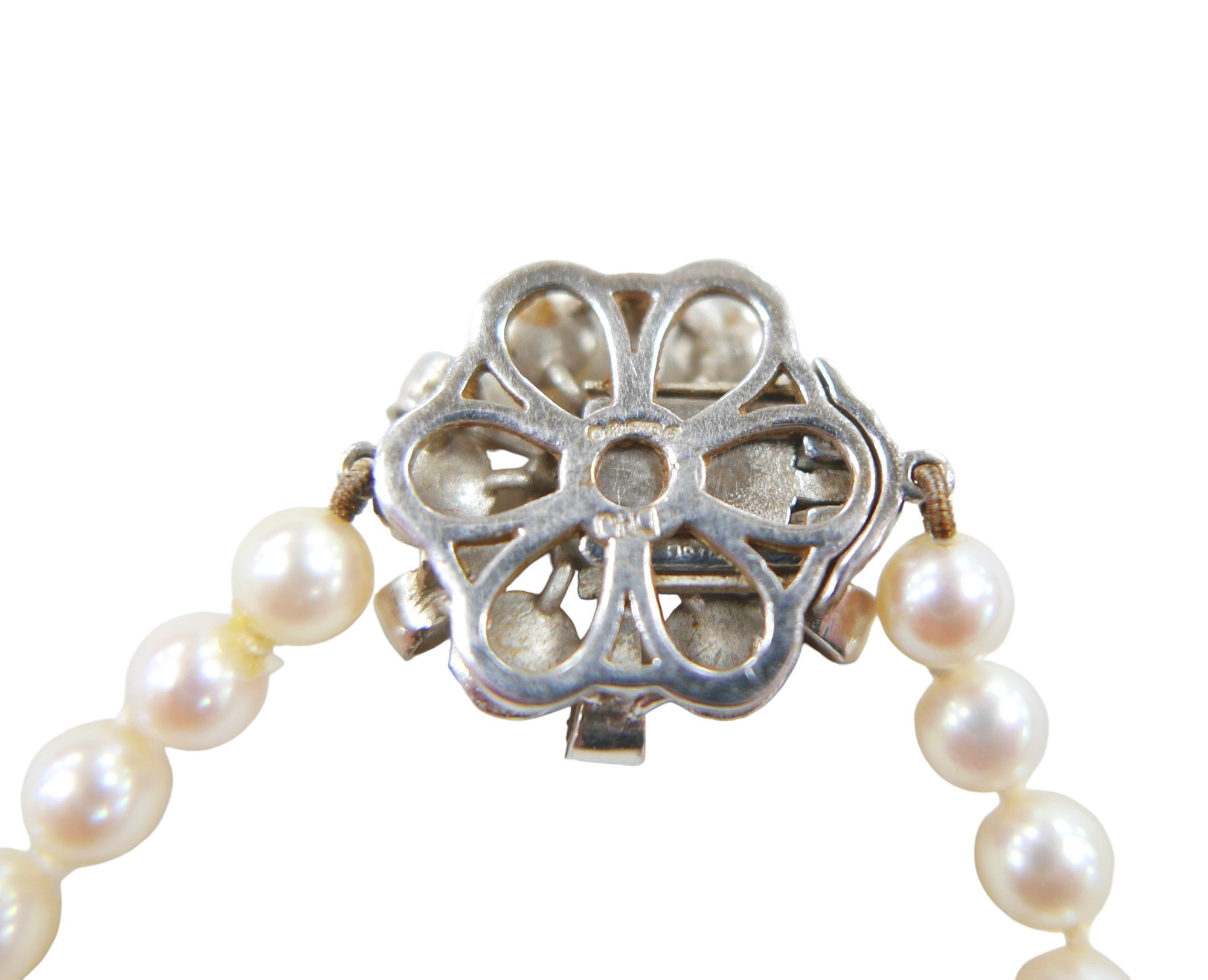 A pearl necklace with 9ct white gold and blue sapphire clasp, largest pearl, 8mm, smallest 5mm, 25g, - Image 3 of 3