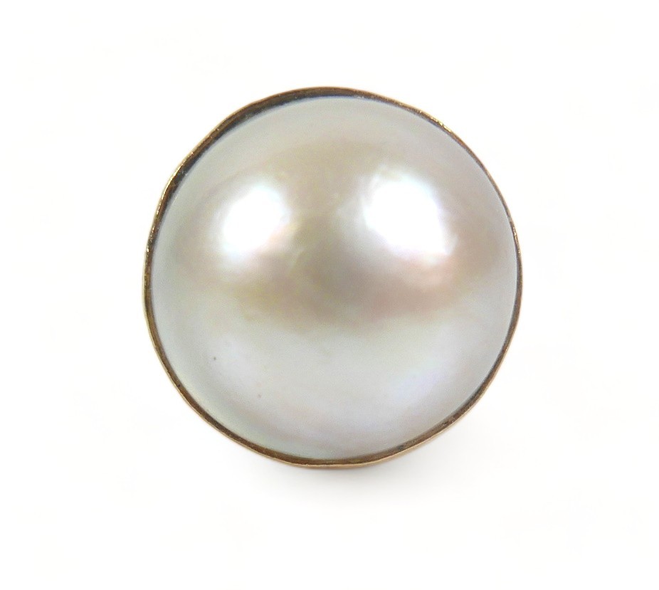 A 9ct gold ring set with a large cabochon pearl, approximately 15 mm diameter, size K, 6.9g. - Image 2 of 5