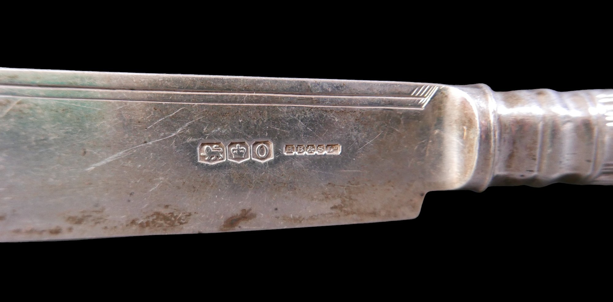 A set of twelve silver fish knives, Henry Birks & Sons Ltd, Sheffield 1956, total gross weight 22. - Image 3 of 3