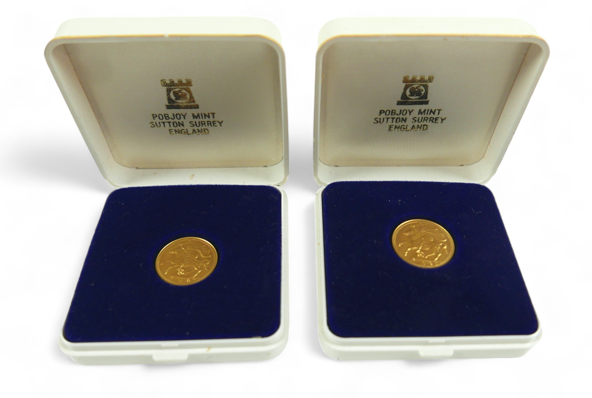Two 1979 22ct gold coins by Isle of Man treasury for Pobjoy Mint, each weighing 4.3g, both boxed - Image 3 of 4