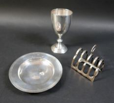 A silver circular dish, RC, London 1975, together with a silver cup on circular foot, and a silver