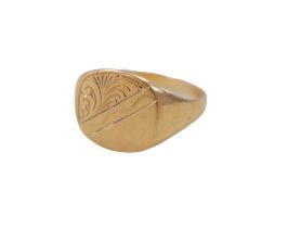 A 9ct gold signet ring, size W, 4.5g.