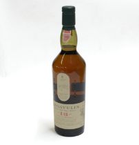 A BOTTLE OF LAGAVULIN 16 YEAR OLD SINGLE ISLAY MALT WHISKY