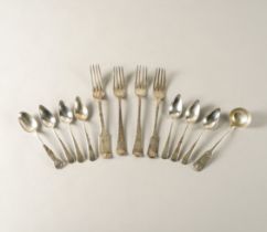 A GROUP OF SILVER TABLE FLATWARE (12)