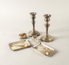 A GROUP OF SILVER AND SILVER MOUNTED WARES (8)
