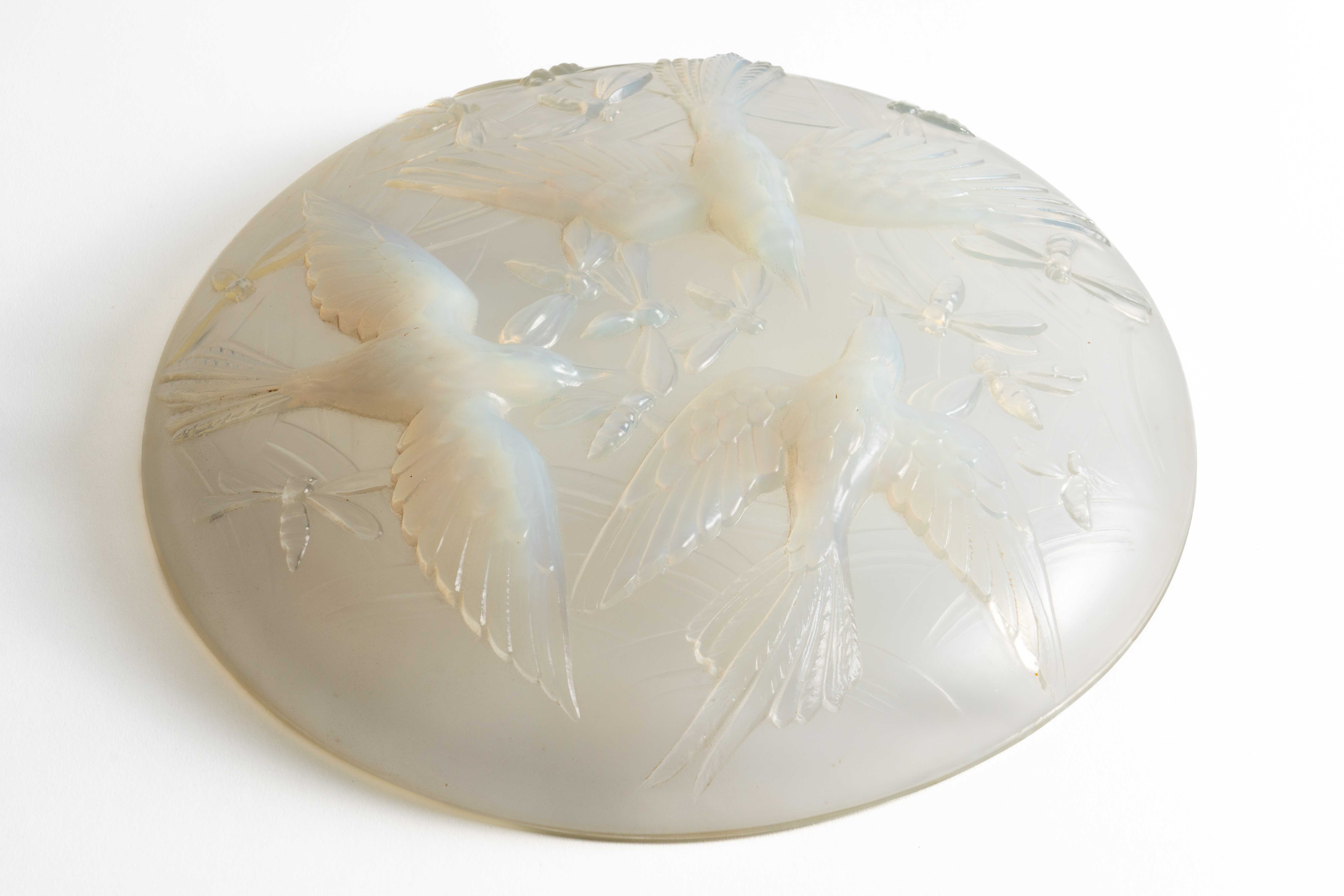 A VERLYS OPALESCENT GLASS SHALLOW BOWL - Image 3 of 5