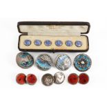 A GROUP OF LIBERTY BUTTONS (16)