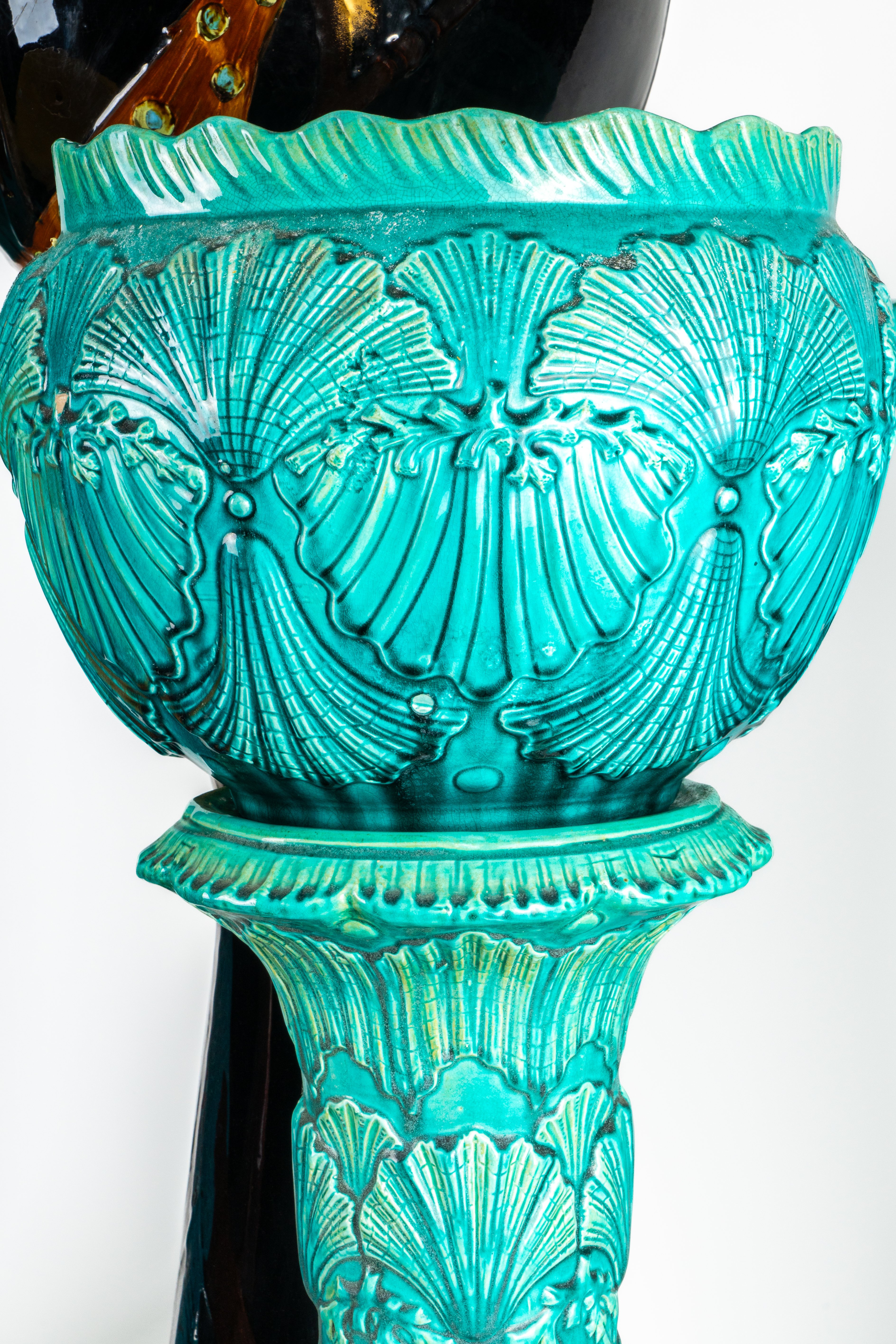 AN EARTHENWARE `PHOENIX WARE' JARDINIERE AND PEDESTAL (7) - Image 2 of 6