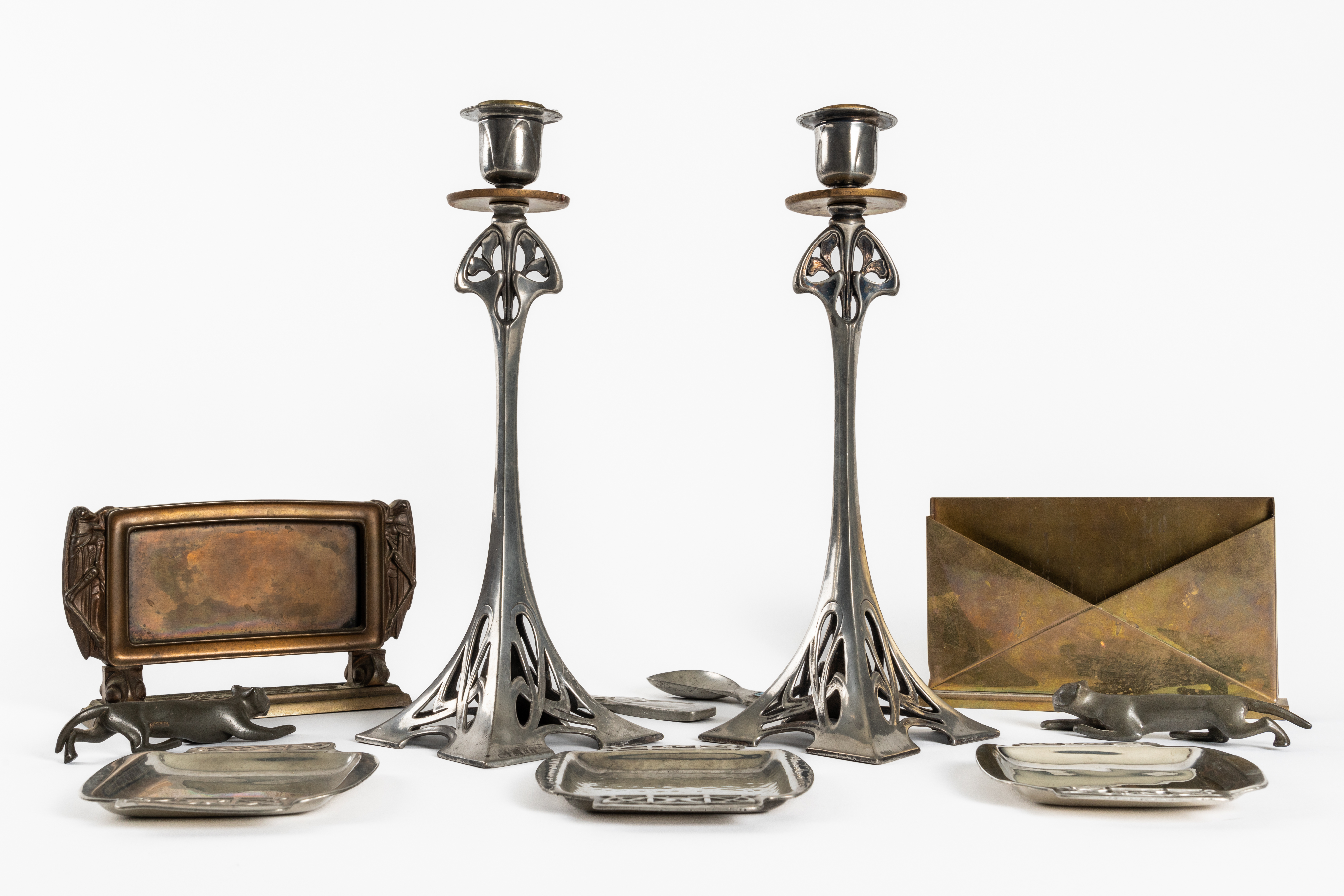 A PAIR OF WMF PEWTER ART NOUVEAU CANDLESTICKS AND THREE TUDRIC PEWTER PIN TRAYS AFTER A DESIGN... - Image 4 of 8