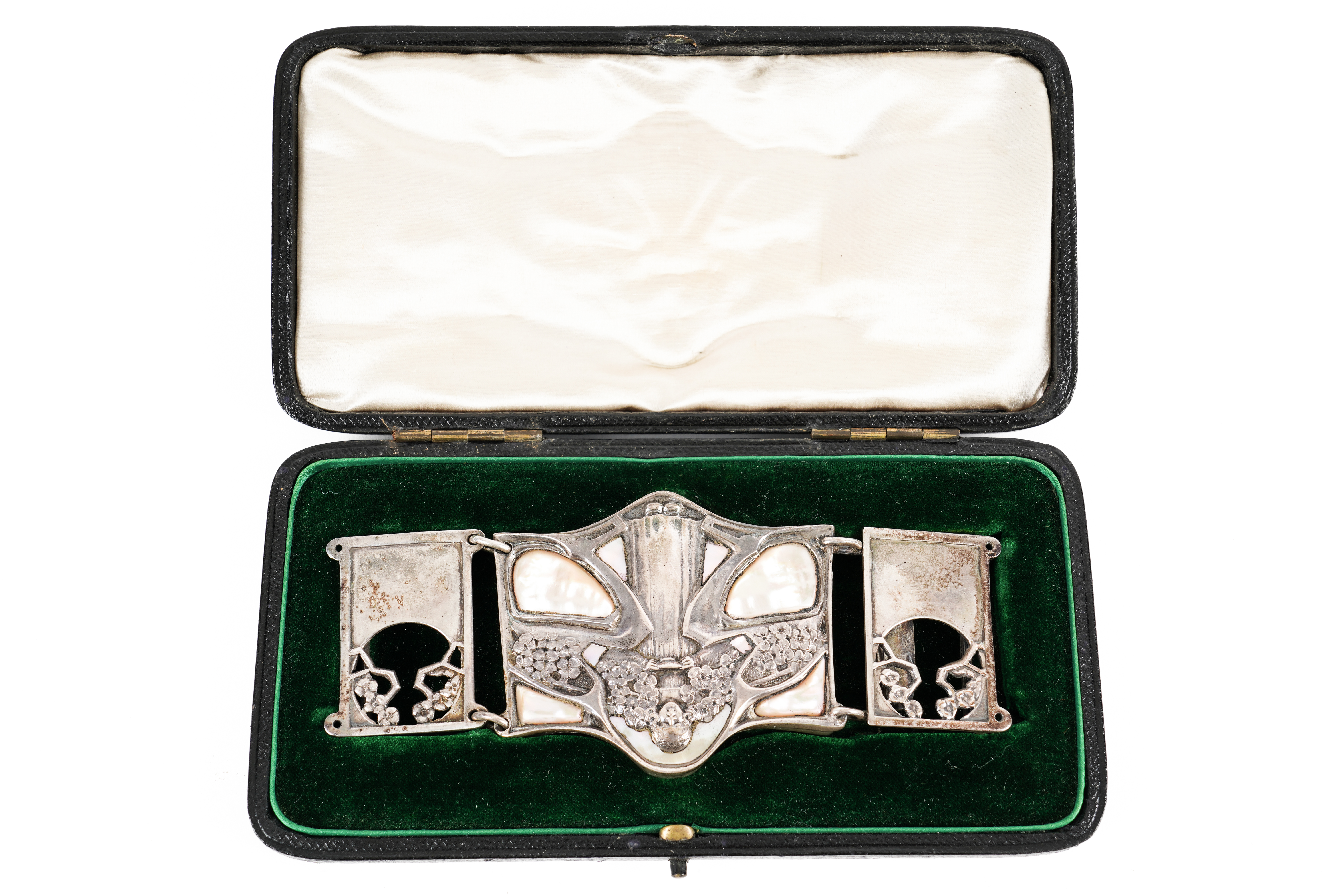 KATE HARRIS FOR HUTTON & SONS; A SILVER AND MOTHER-OF-PEARL THREE PIECE WAISTBELT BUCKLE - Image 2 of 5