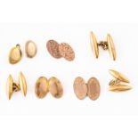 A COLLECTION OF GOLD CUFFLINKS (QTY)