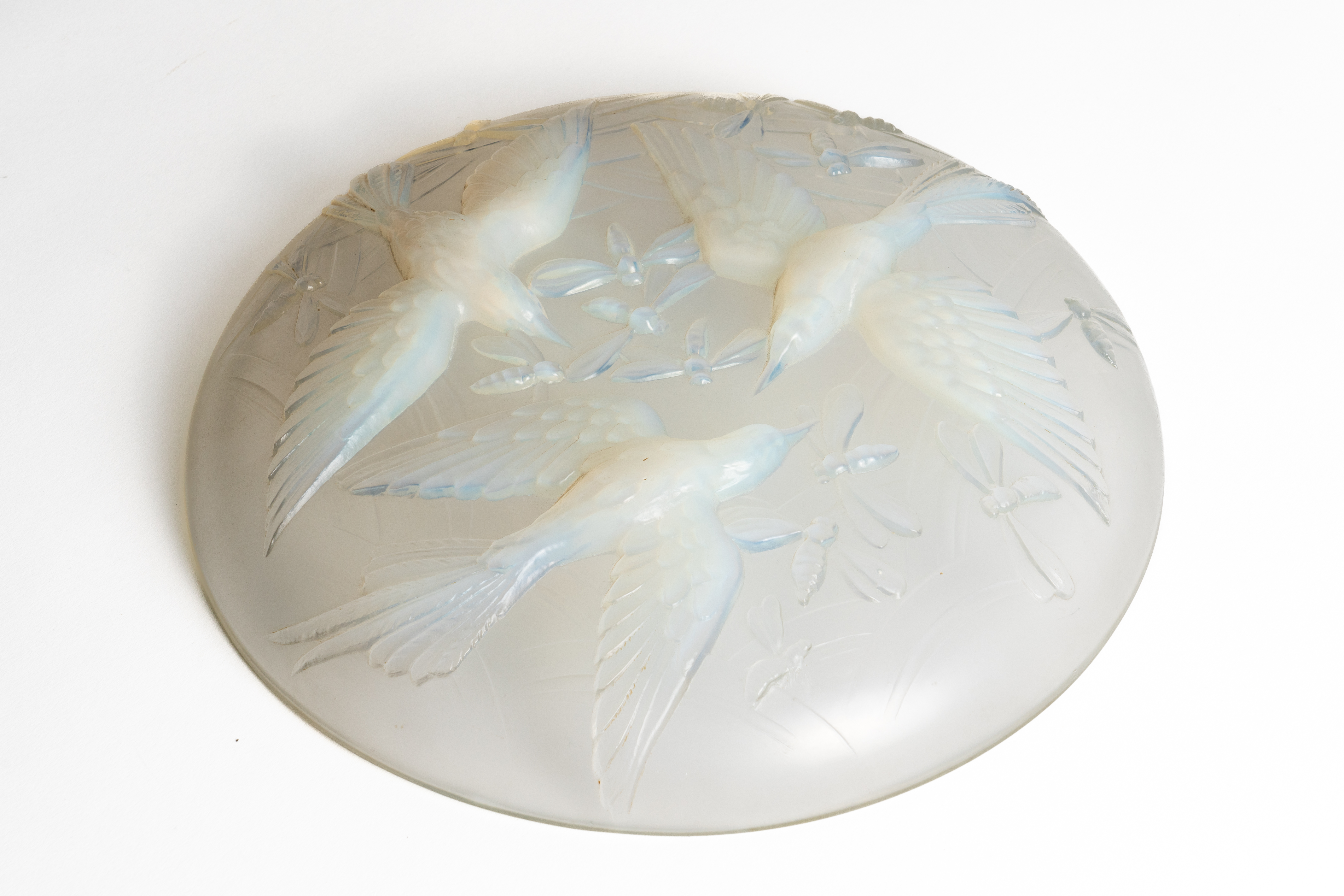 A VERLYS OPALESCENT GLASS SHALLOW BOWL - Image 5 of 5