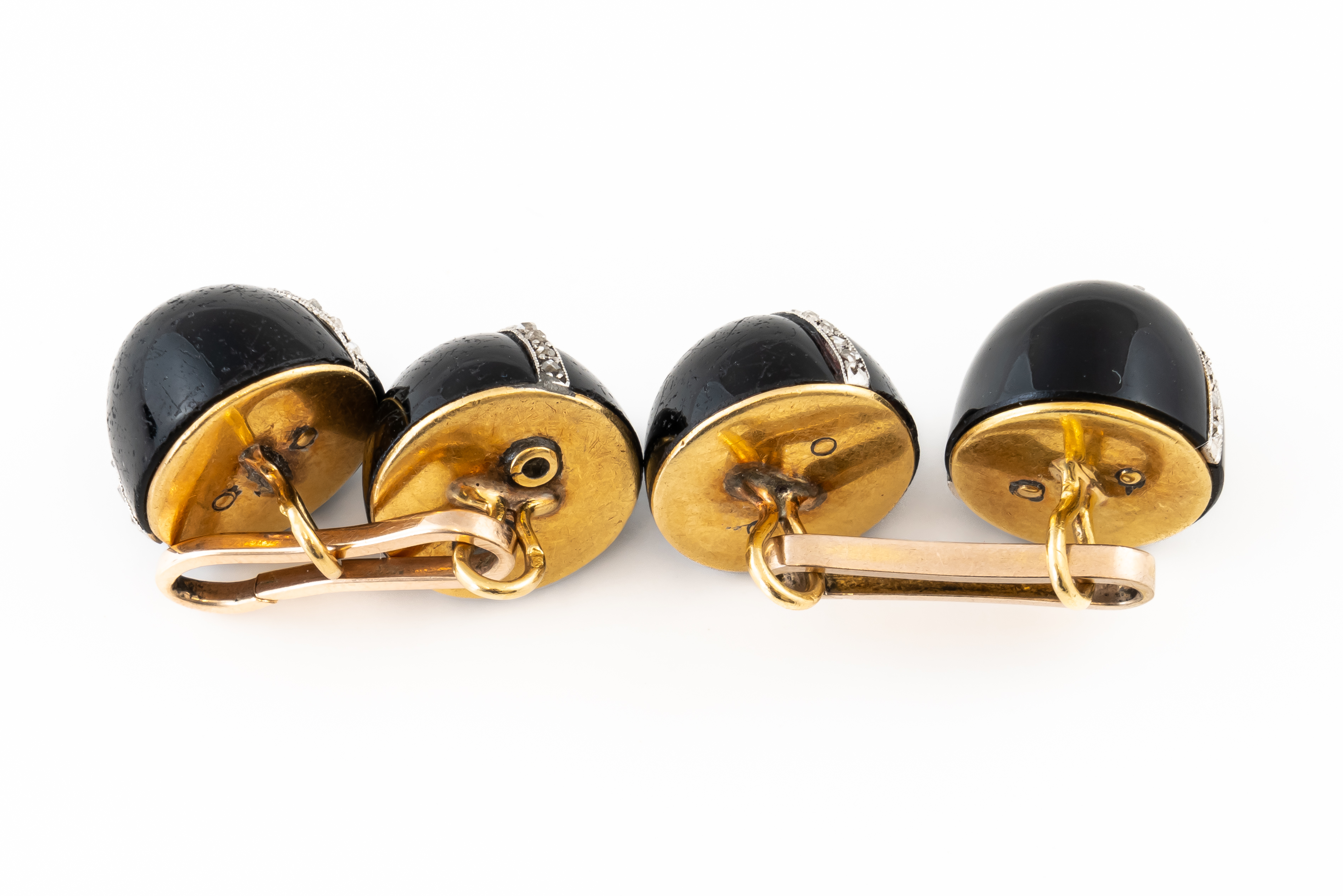 A PAIR OF ART DECO DIAMOND AND ONYX CUFFLINKS (2) - Image 2 of 2