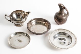 TWO SILVER JUGS AND THREE SILVER DISHES (5)