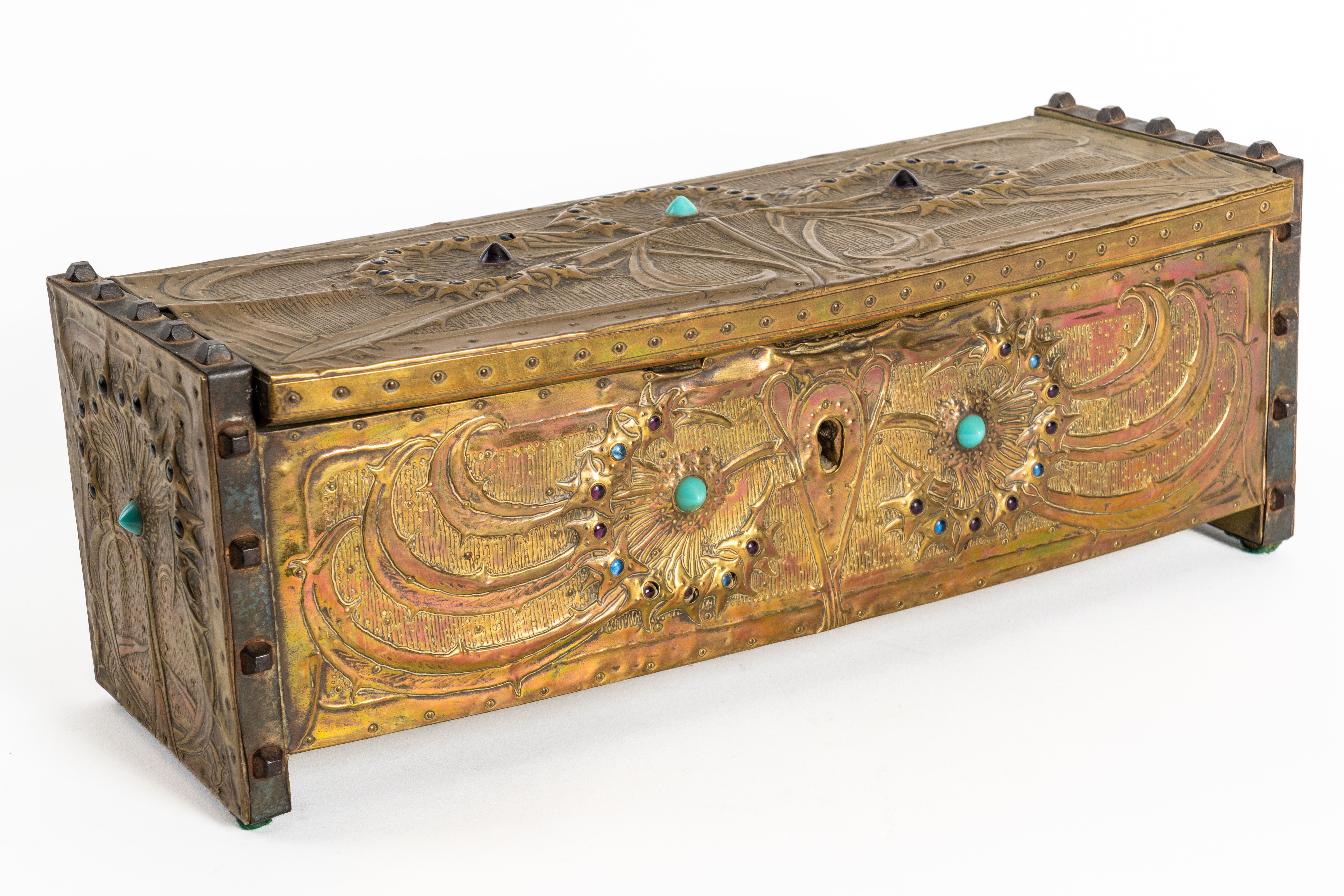ALFRED DAGUET (1875-1942): A FRENCH ART NOUVEAU EMBOSSED GILT COPPER AND GLASS MOUNTED CASKET... - Image 3 of 8