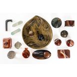 A COLLECTION OF HARDSTONE SPECIMEN EGGS, BALLS AND DECORATIVE ITEMS (18)