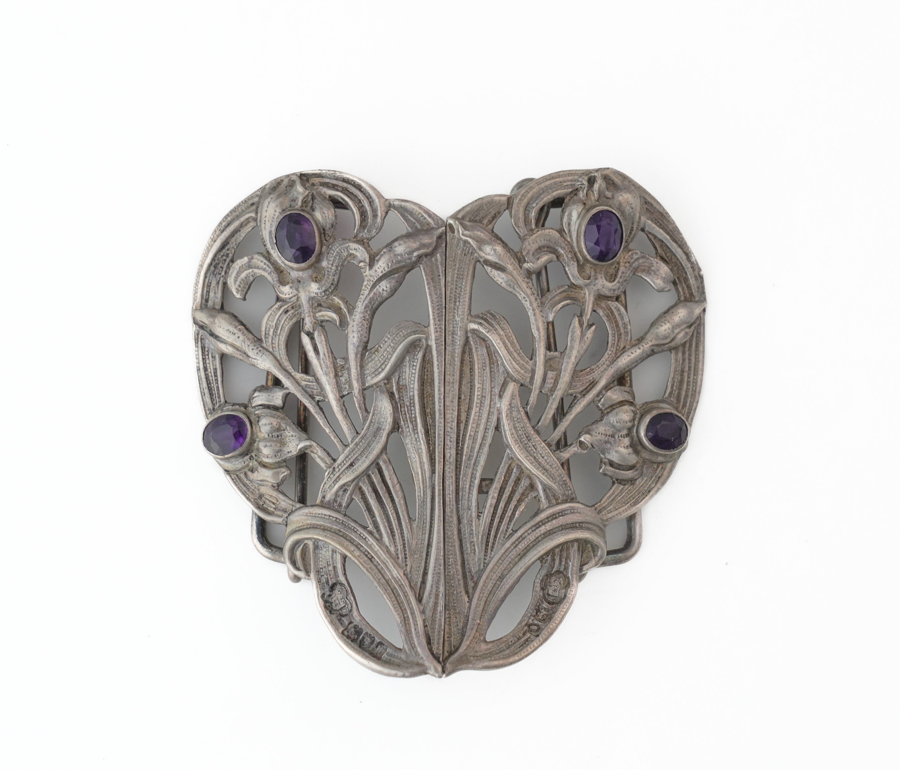 A SILVER AND AMETHYST TWO PIECE ART NOUVEAU WAISTBELT BUCKLE