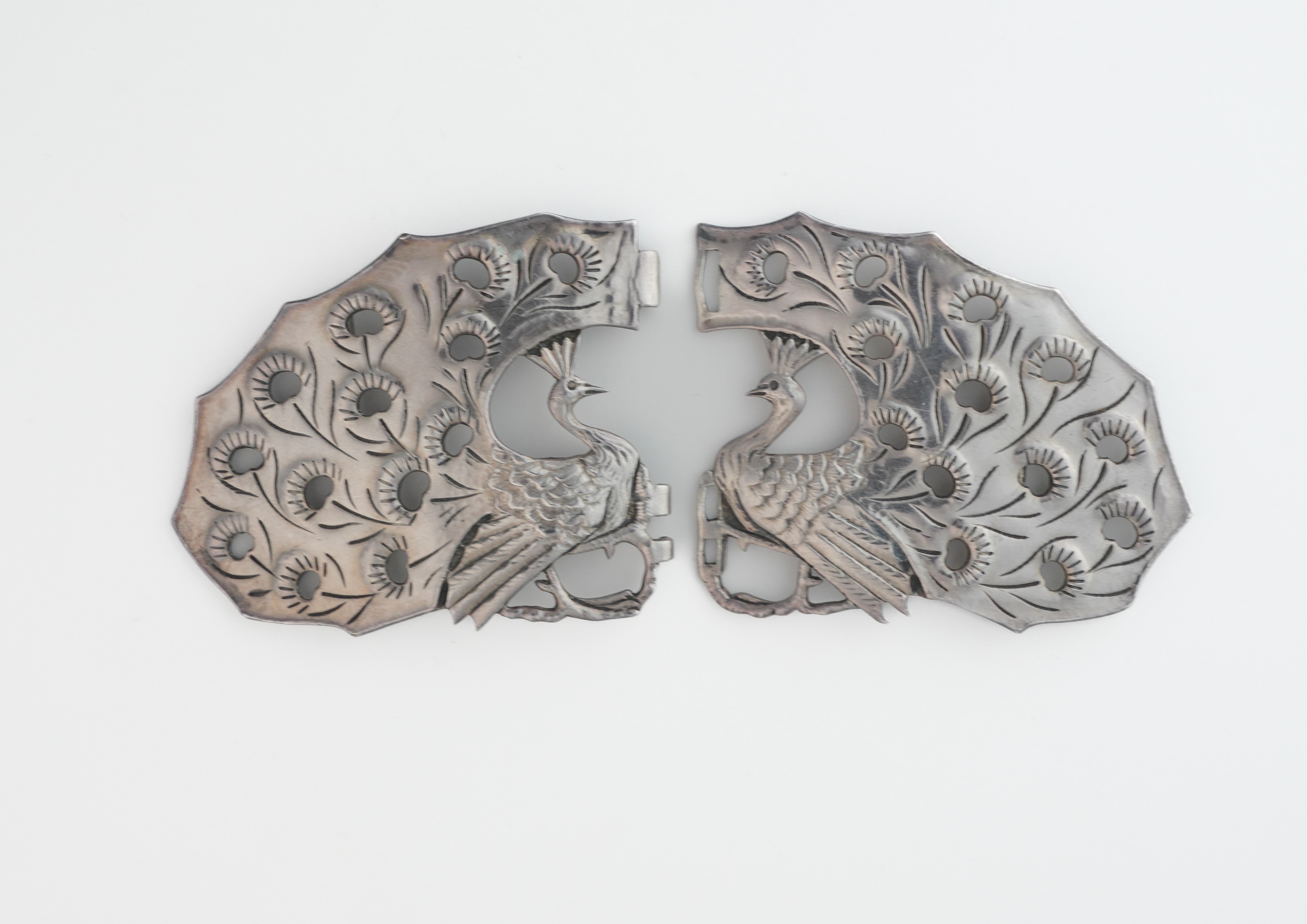 A LATE VICTORIAN SILVER TWO PIECE WAISTBELT BUCKLE - Image 2 of 3