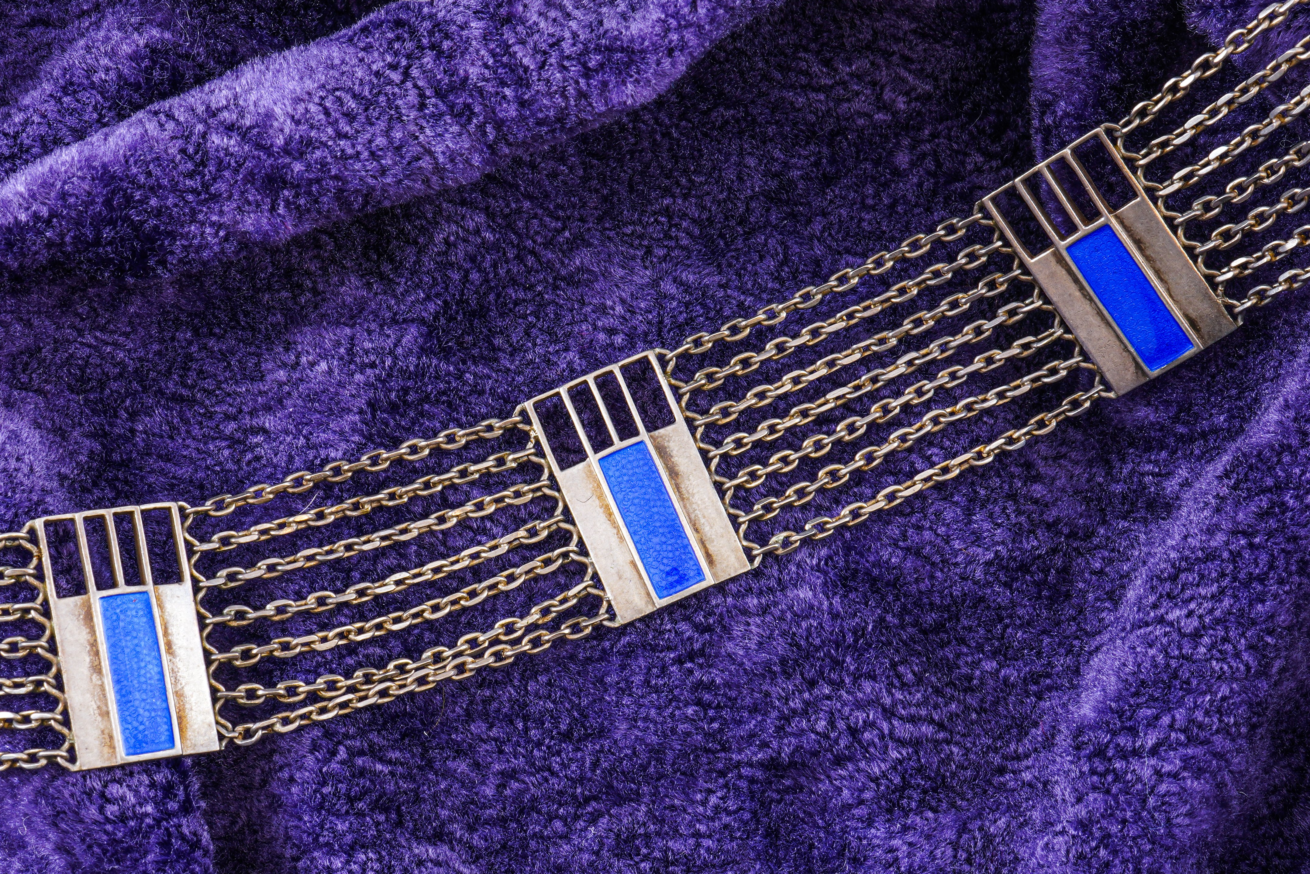 THEODOR FAHRNER FOR MURRLE BENNETT- AN ENAMEL CHOKER