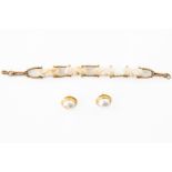 A PAIR OF MABE PEARL EARRINGS AND A BRACELET (2)