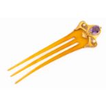AN ART NOUVEAU AMETHYST AND PEARL HAIR COMB