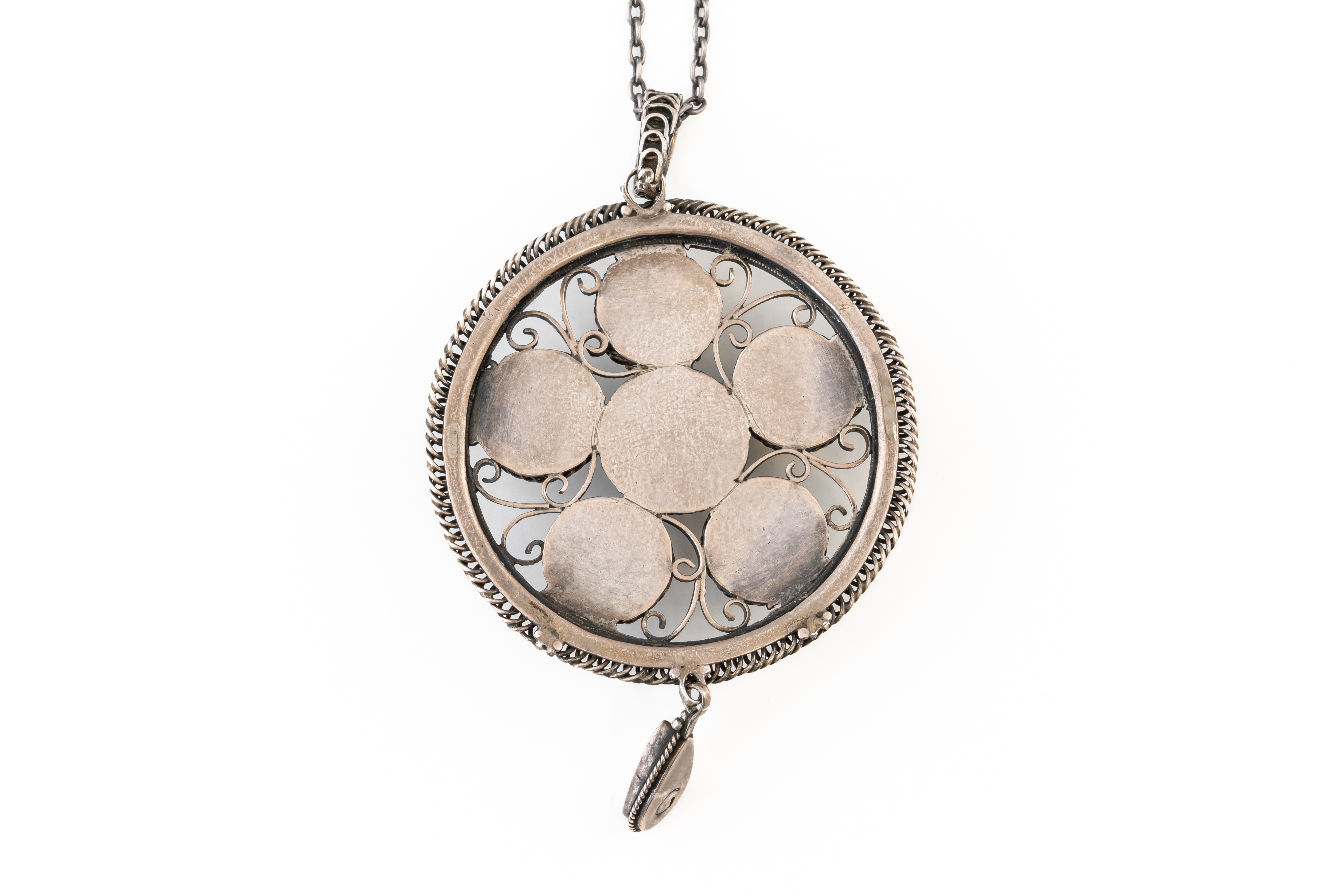 ARTHUR AND GEORGIE GASKIN - A MOONSTONE AND PEARL NECKLACE - Image 2 of 2