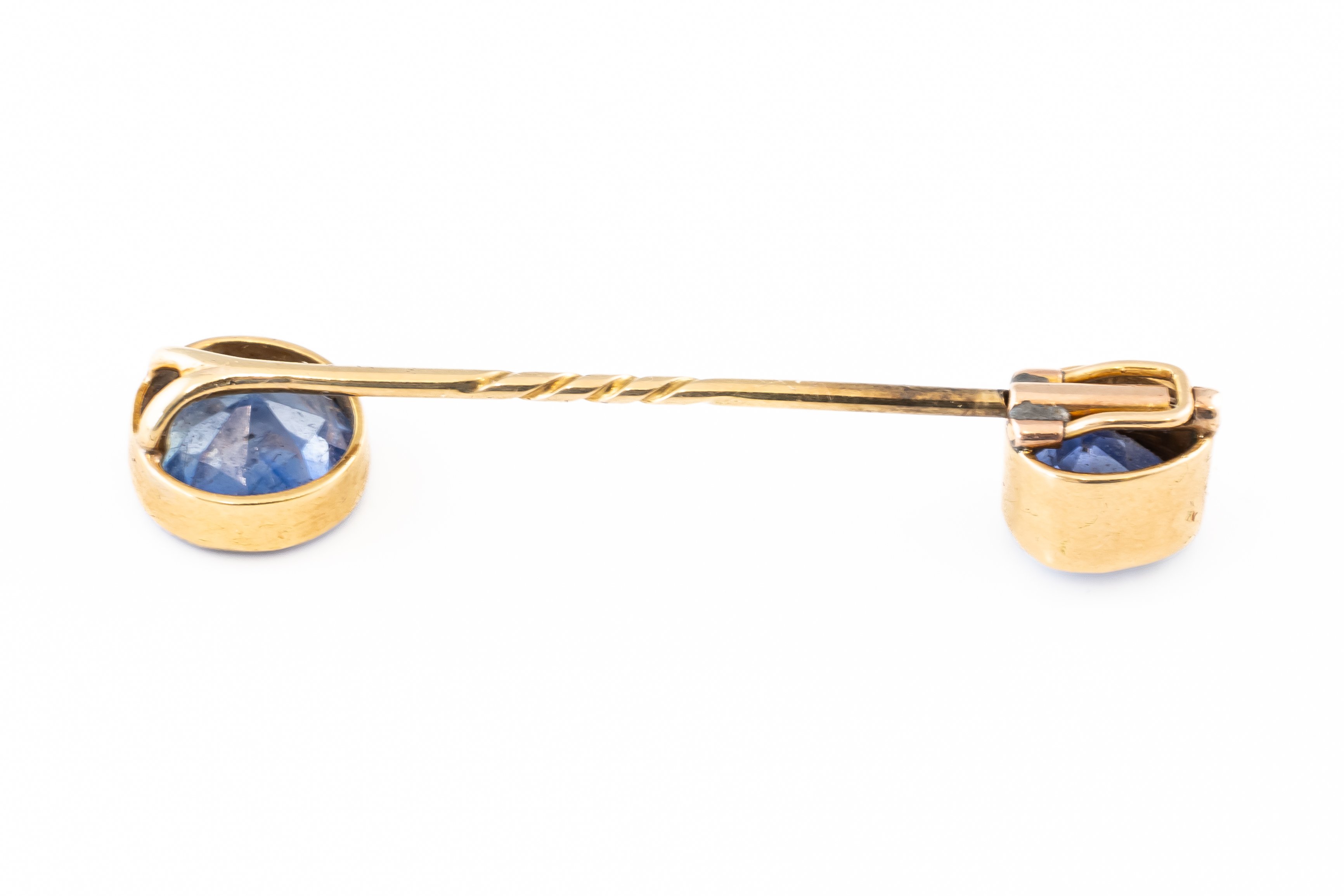 A SAPPHIRE JABOT PIN - Image 2 of 3