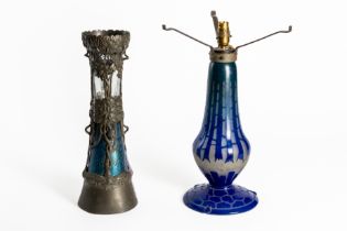 AN ART NOUVEAN PEWTER ALLOY MOUNTED LOETZ PAPILLON STYLE GLASS VASE AND A TABLE LAMP (2)