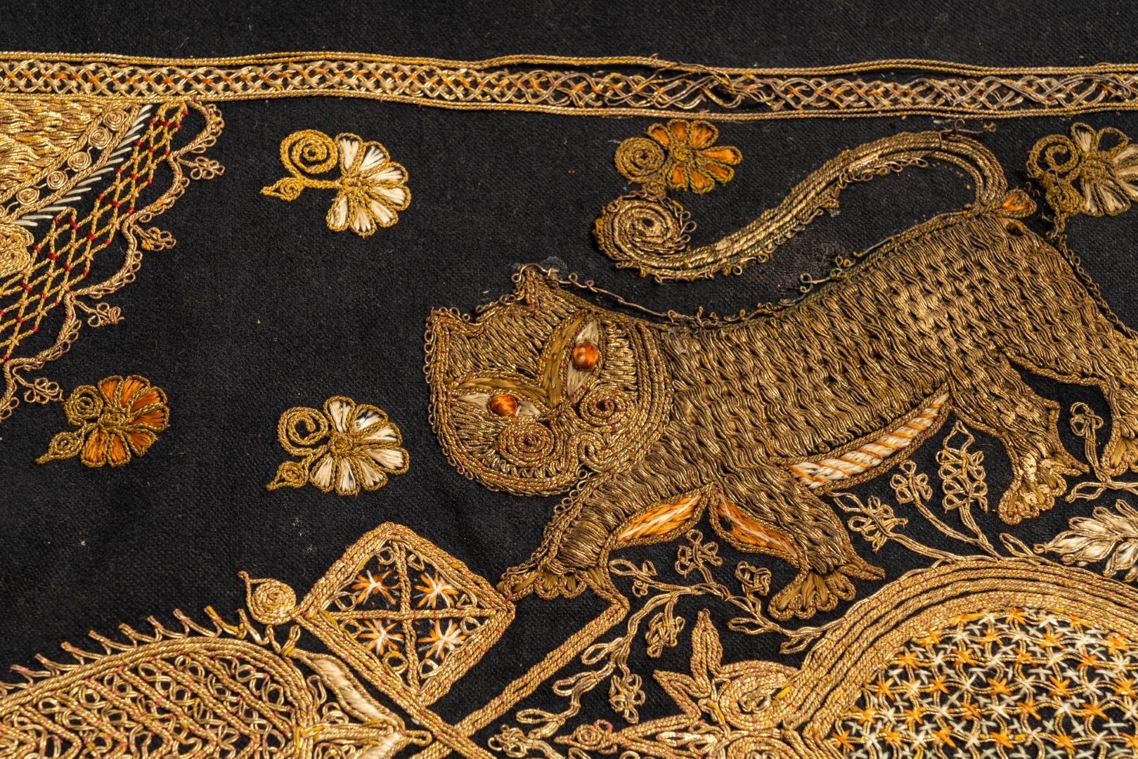 A SOUTH EAST ASIAN GOLD THREAD EMBROIDERED WALL HANGING (2) - Image 7 of 9