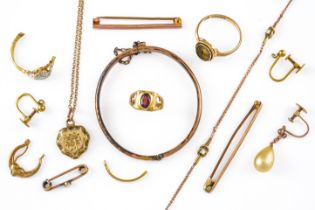 A GROUP OF JEWELLERY (19)