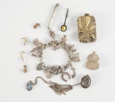 A GROUP OF JEWELLERY (11)
