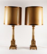 A PAIR OF FRENCH TOLE PEINTE COLUMN TABLE LAMPS WITH SHADES (2)