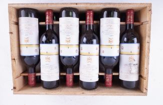 TWELVE BOTTLES OF CHÂTEAU MOUTON ROTHSCHILD, 1ER CRU CLASSÉ, PAUILLAC, CB 1983 (12)