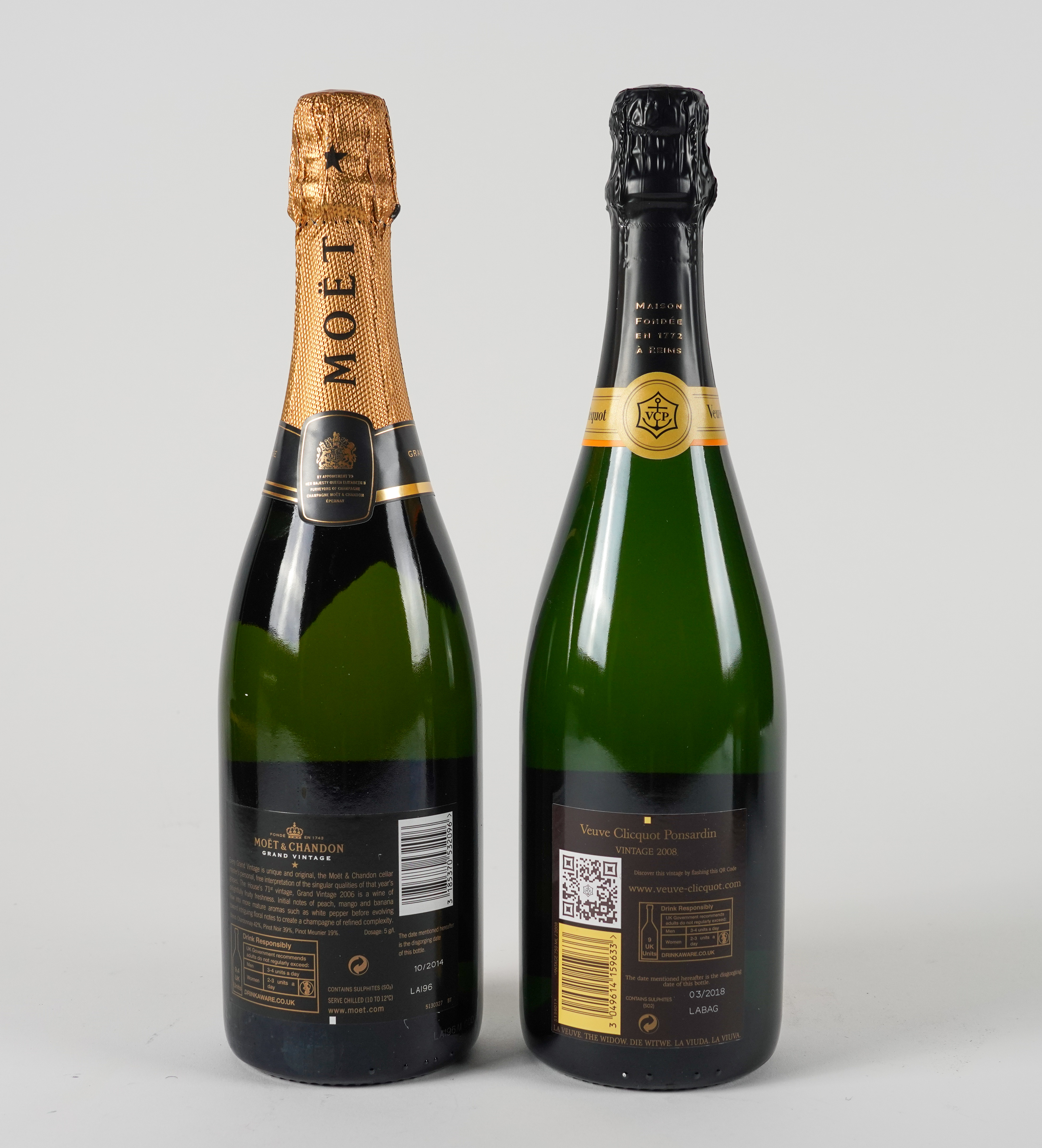 A BOTTLE OF VEUVE CLICQUOT CHAMPAGNE 2008 AND A BOTTLE OF MOET CHANDON 2006 (2) - Image 3 of 5
